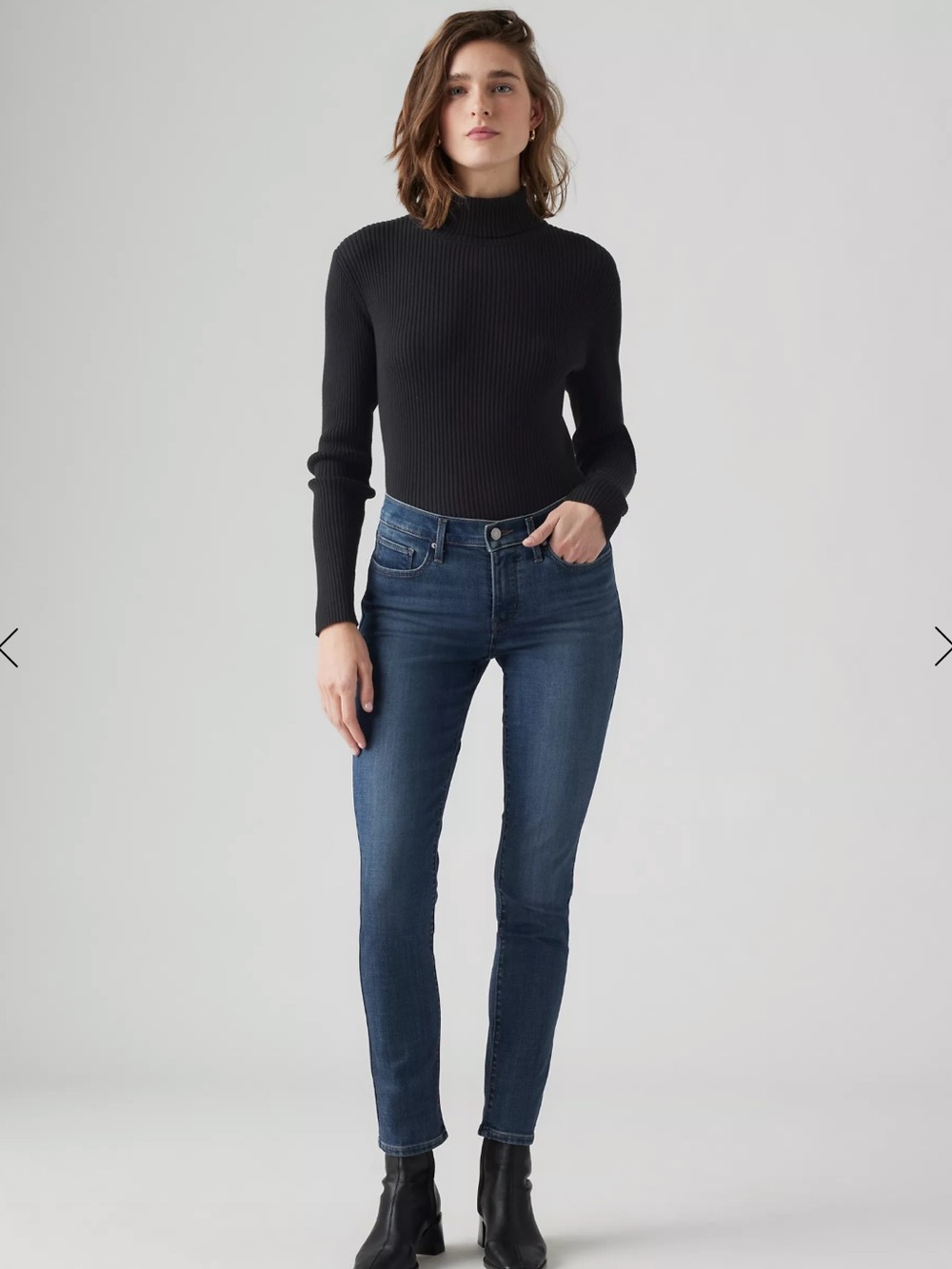 LEVI STRAUSS & CO 311 Shaping Skinny Jean - Size 30